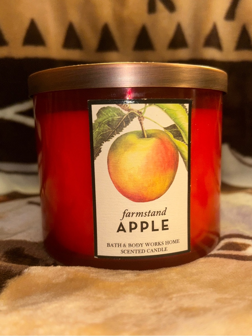 Rare Bath and Body Works Farm-stand Apple 3 wick candle